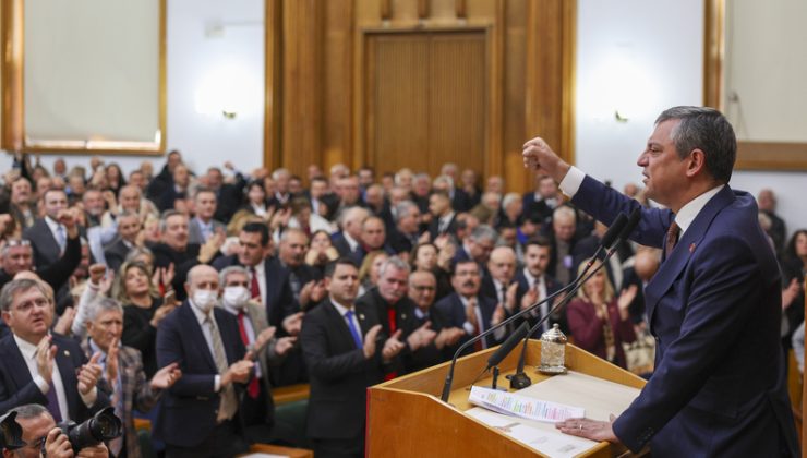 CHP Genel Başkanı Özgür Özel: Emeklinin Tabağında Yemek Yok, Katar Emiri’nin Altın Tabaklarını Sergileyecekmiş”