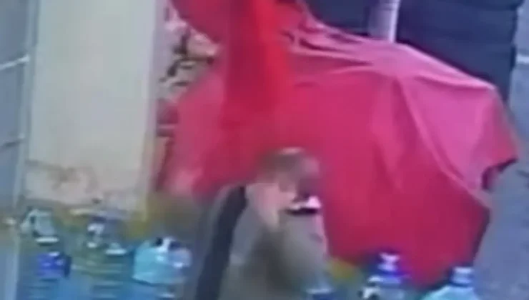 BARTIN ÇOCUĞU BAYRAĞINA VATANINA AŞIKTIR AŞIK..