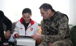 Emniyet müdüründen şehit kızına karne hediyesi….