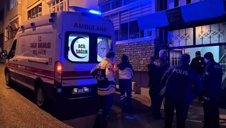 Yaşlı adam apartmanın merdiven boşluğunda ölü bulundu