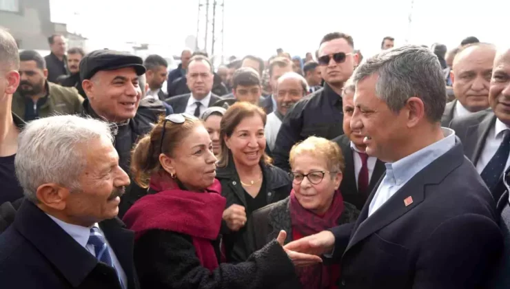 Özgür Özel Nurdağı’nda depremzedelerle bir araya geldi